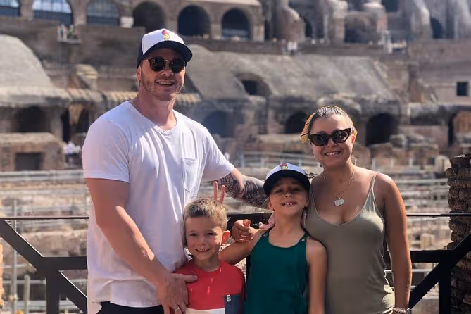 Visita guiada ao subsolo do Coliseu, ao piso da Arena e à Roma Antiga